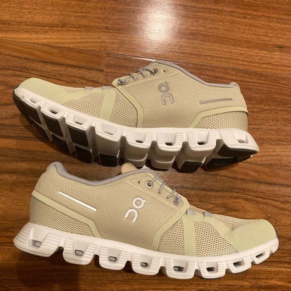 NWO box On Cloud Swiss Engineering Women’s Sneakers Size 10.5 Lightweight - Picture 11 of 13